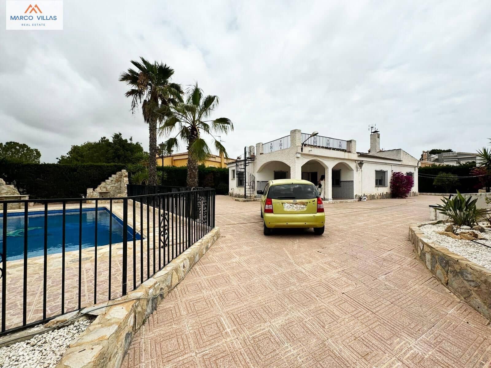 4 sypialnia Willa na sprzedaż w San Fulgencio z basenem garażem - 420 000 € (Ref: 8403354)