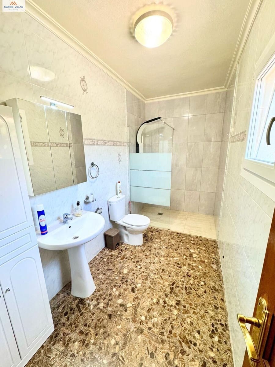 4 quarto Moradia para venda em San Fulgencio com piscina garagem - 379 000 € (Ref: 8403354)