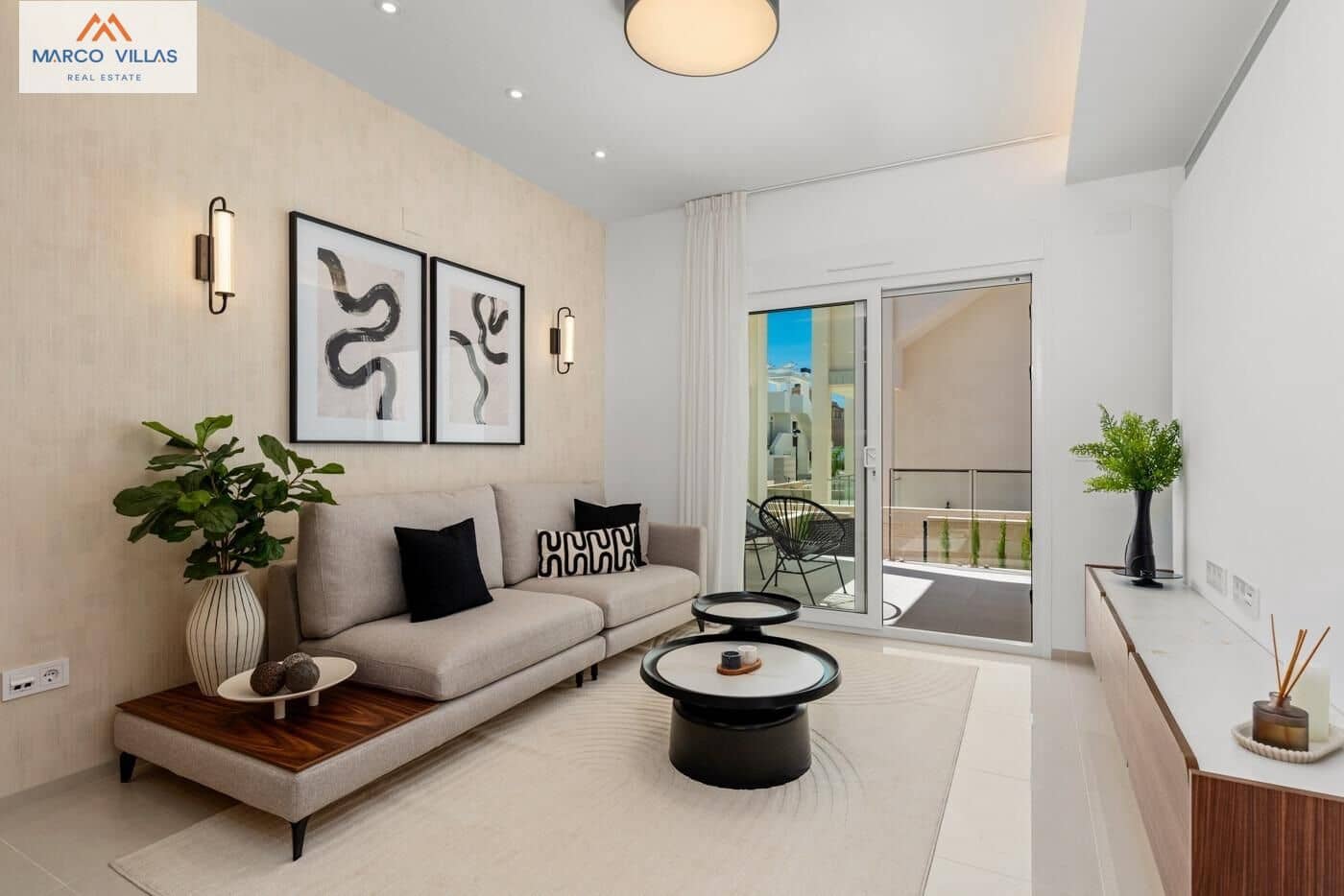 3 soverom Rekkehus til salgs i Ciudad Quesada med svømmebasseng garasje - € 397 000 (Ref: 8599843)