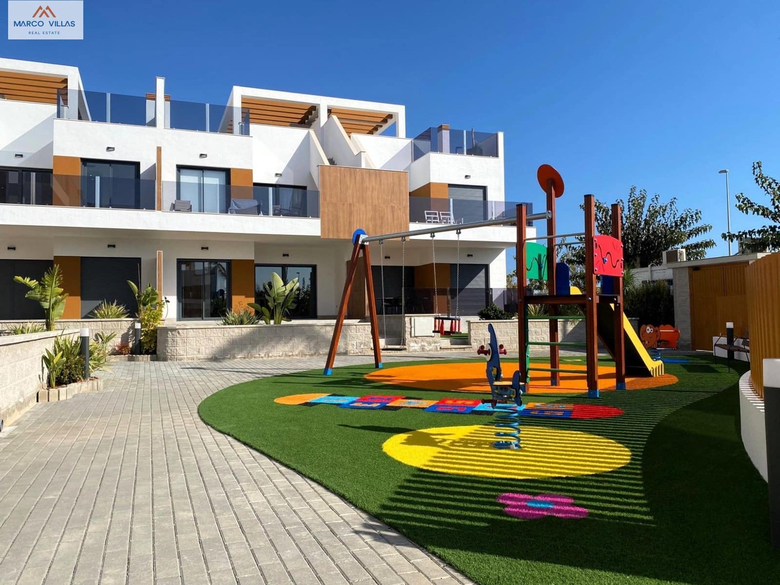 2 slaapkamer Appartement te koop in Pilar de la Horadada met zwembad garage - € 269.900 (Ref: 8672040)