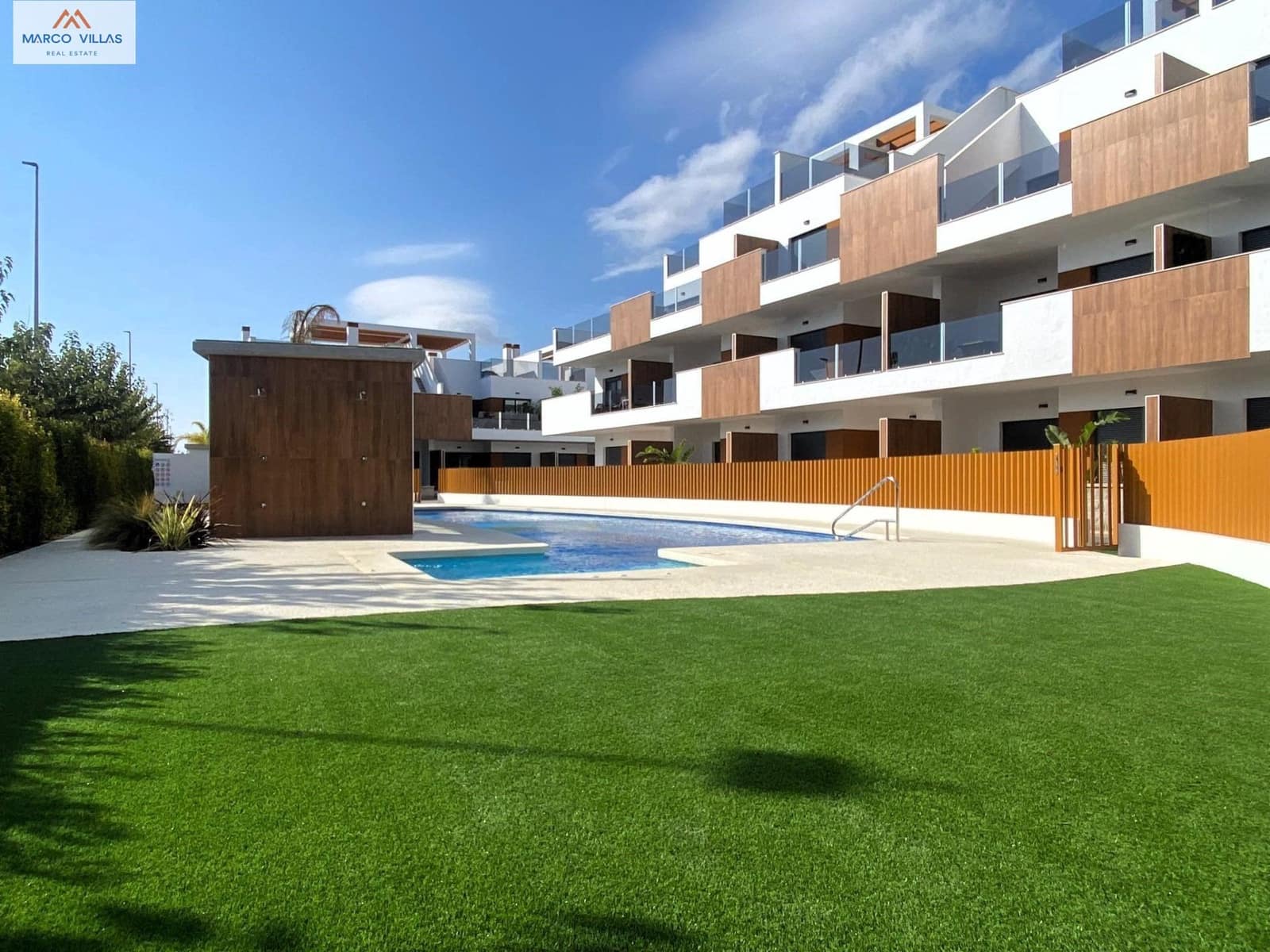 2 slaapkamer Appartement te koop in Pilar de la Horadada met zwembad garage - € 269.900 (Ref: 8672040)