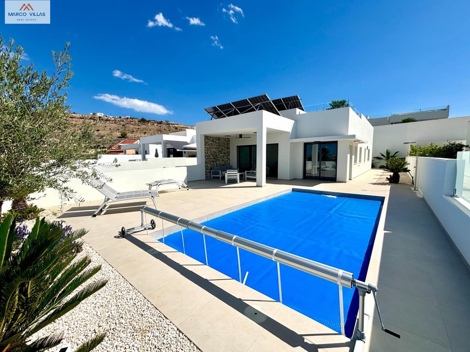 3 bedroom Villa for sale in Benijofar with pool - € 480,000 (Ref: 8741610)