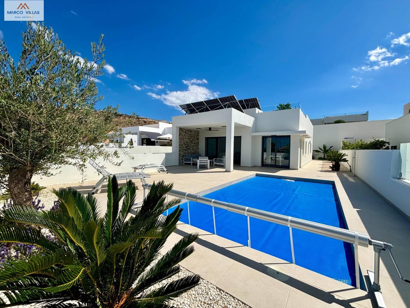 3 bedroom Villa for sale in Benijofar with pool - € 480,000 (Ref: 8741610)