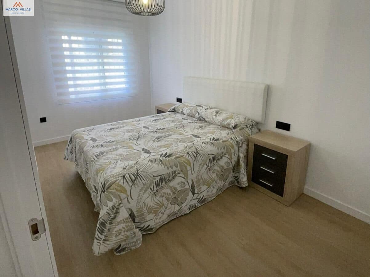 3 makuuhuone Huvila myytävänä paikassa Orihuela Costa mukana uima-altaan - 350 000 € (Ref: 8784165)