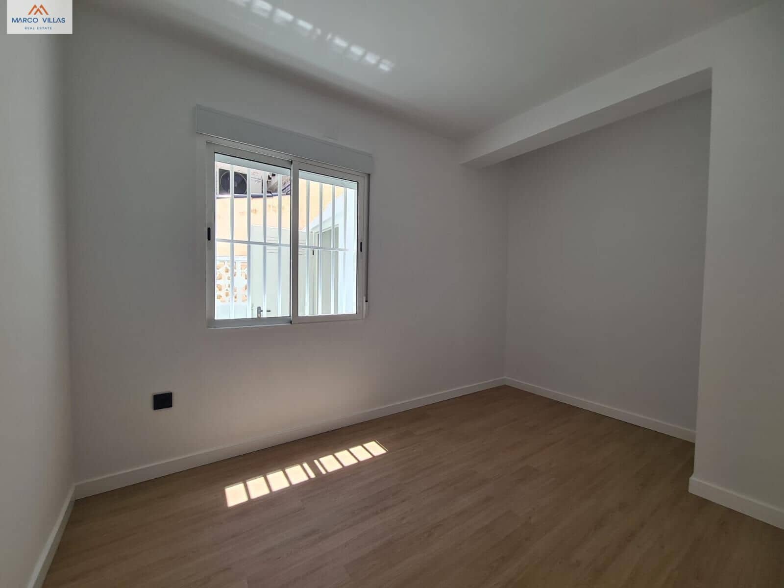 3 makuuhuone Huvila myytävänä paikassa Orihuela Costa mukana uima-altaan - 350 000 € (Ref: 8784165)