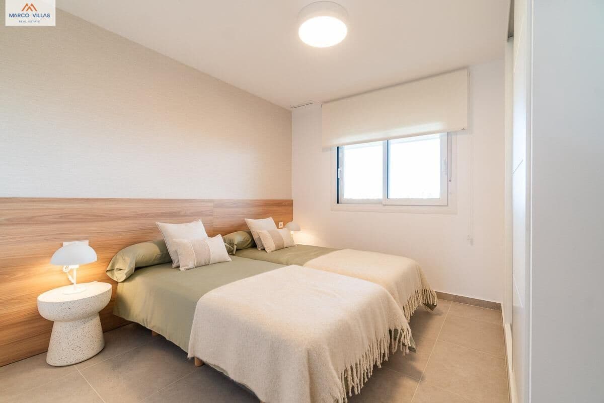 2 makuuhuone Huoneisto myytävänä paikassa Orihuela Costa mukana uima-altaan 
autotalli - 350 000 € (Ref: 8789471)