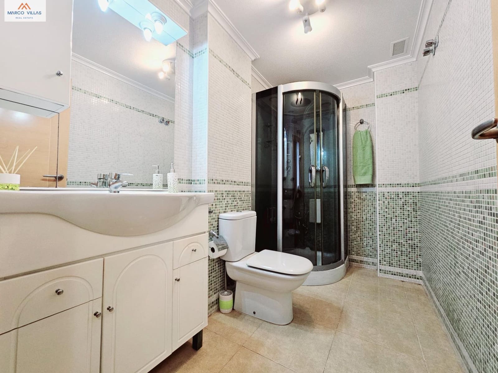 3 bedroom Apartment for sale in Torrevieja - € 159,900 (Ref: 8809738)