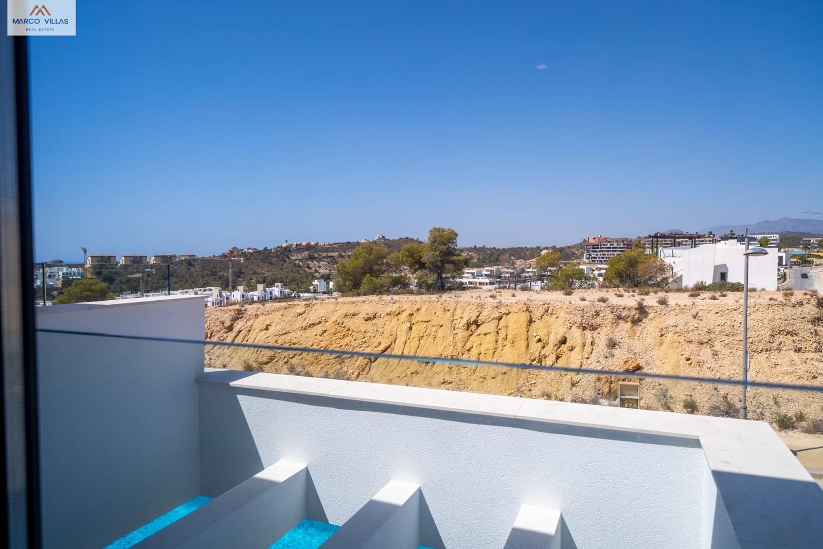 3 bedroom Villa for sale in Finestrat with pool - € 575,000 (Ref: 8809739)