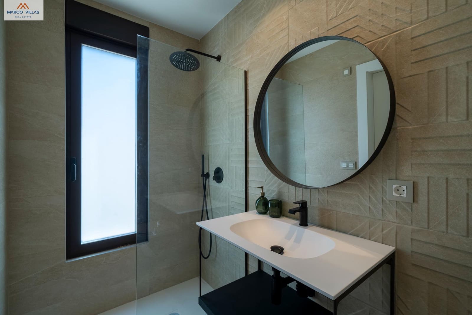 3 bedroom Villa for sale in Finestrat with pool - € 575,000 (Ref: 8809739)