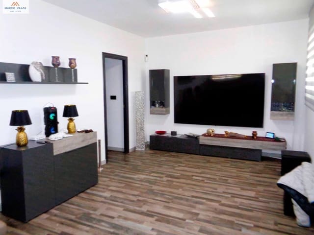 4 bedroom Villa for sale in Callosa de Segura with pool - € 319,000 (Ref: 8816187)