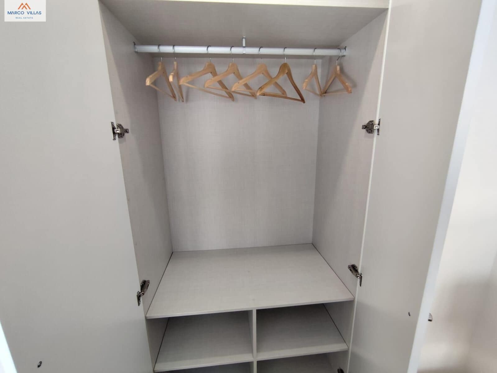 3 bedroom Villa for sale in Torrevieja with pool - € 550,000 (Ref: 8857143)