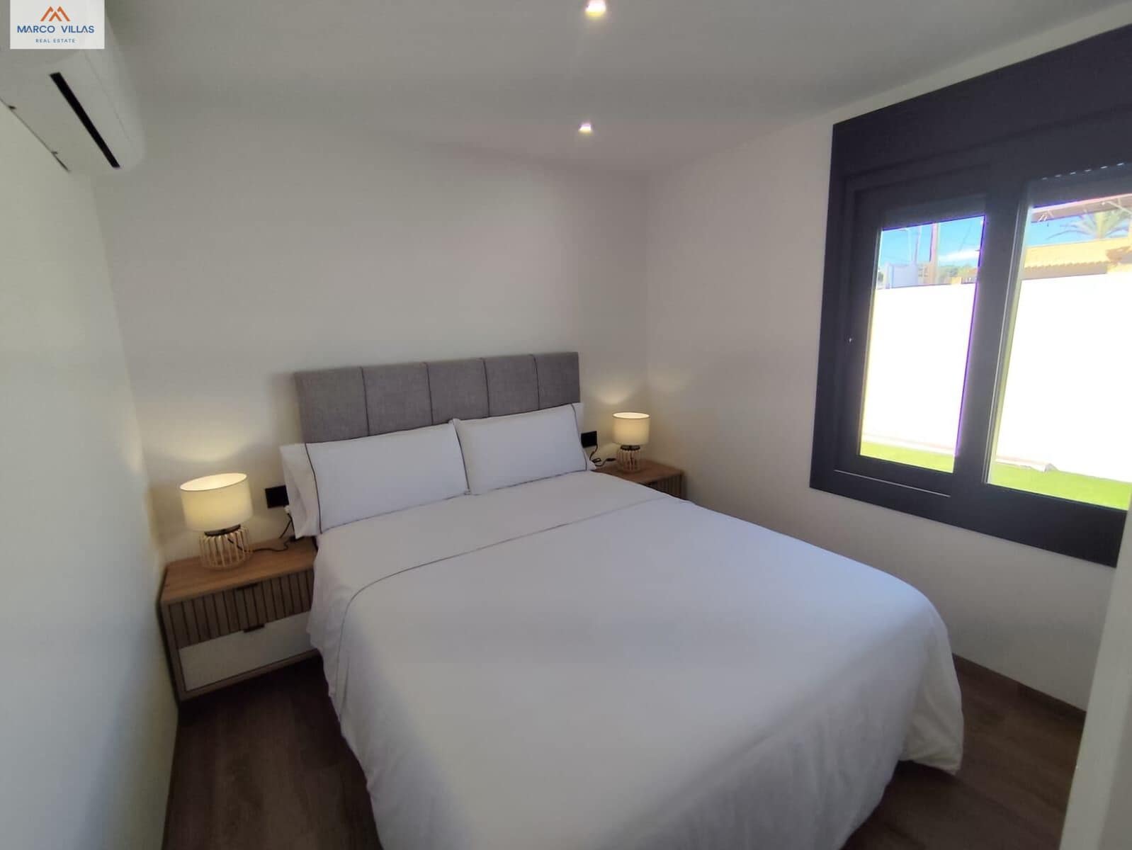 3 bedroom Villa for sale in Torrevieja with pool - € 550,000 (Ref: 8857143)