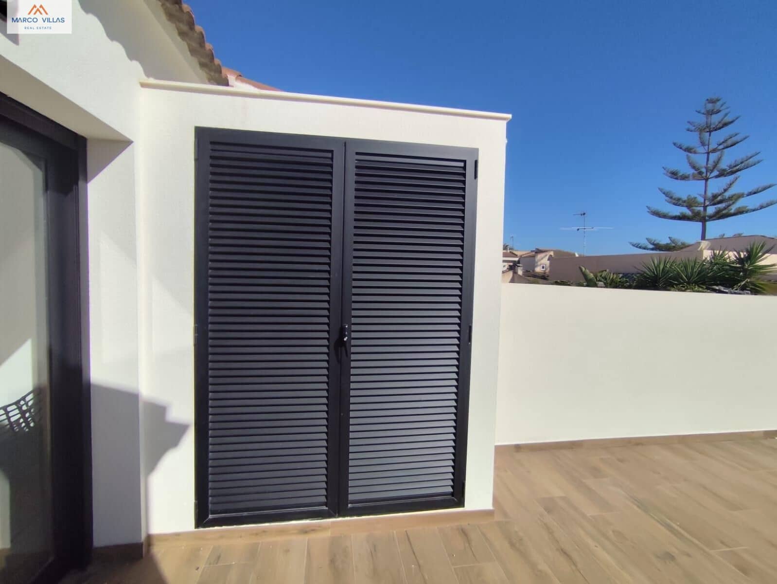 3 bedroom Villa for sale in Torrevieja with pool - € 550,000 (Ref: 8857143)