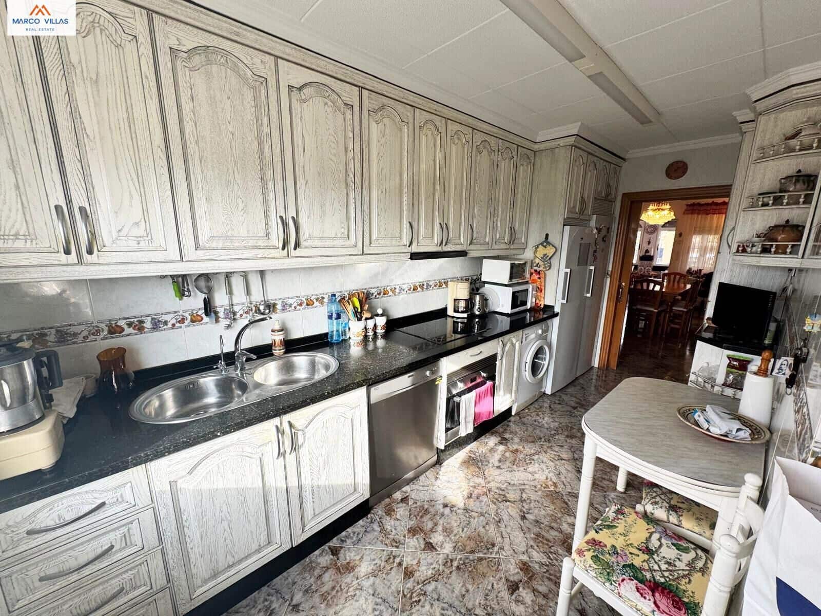 6 Zimmer Villa zu verkaufen in San Fulgencio mit Garage - 299.000 € (Ref: 8869783)