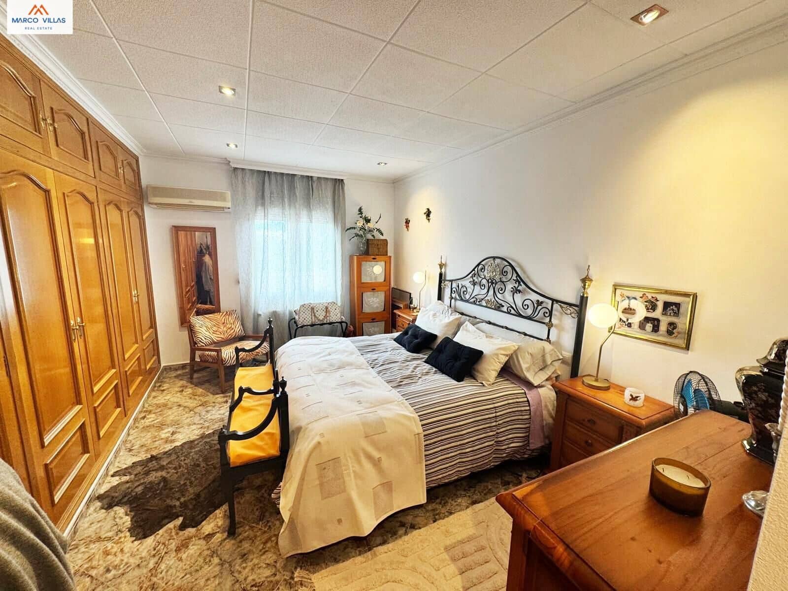 6 Zimmer Villa zu verkaufen in San Fulgencio mit Garage - 299.000 € (Ref: 8869783)