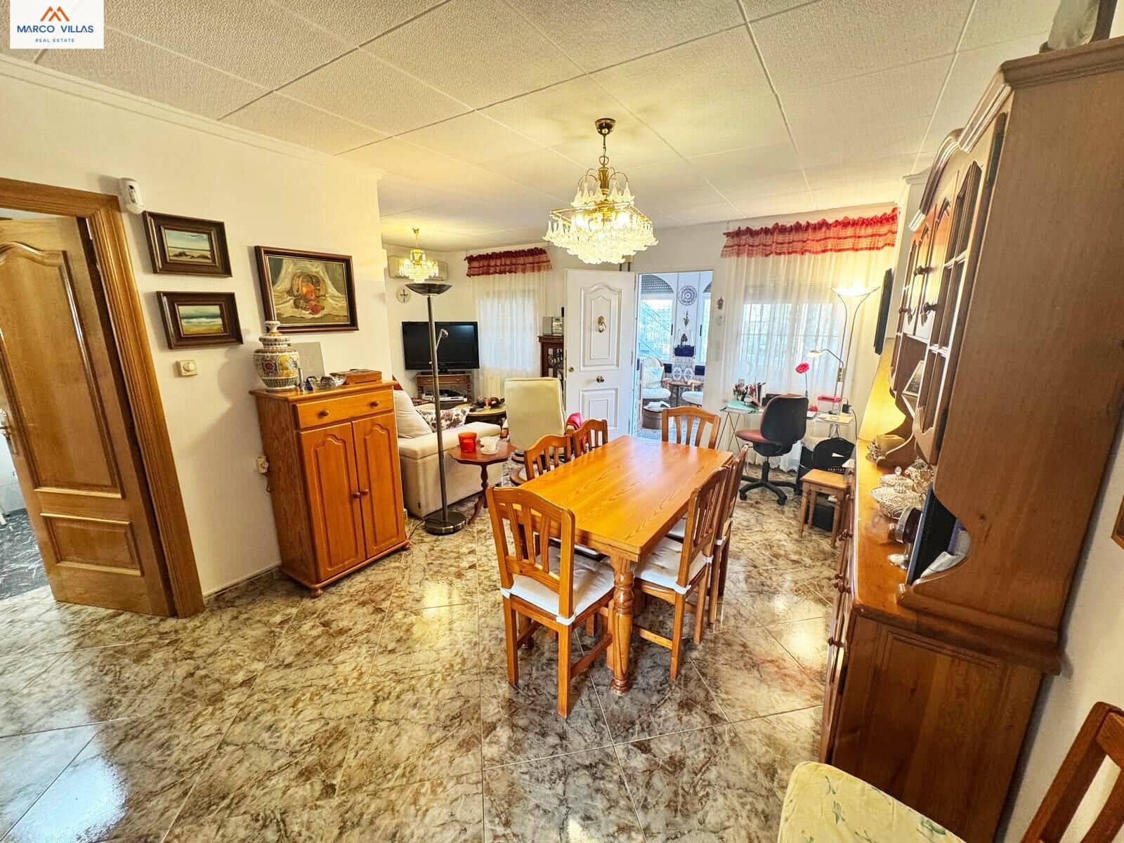 6 Zimmer Villa zu verkaufen in San Fulgencio mit Garage - 299.000 € (Ref: 8869783)