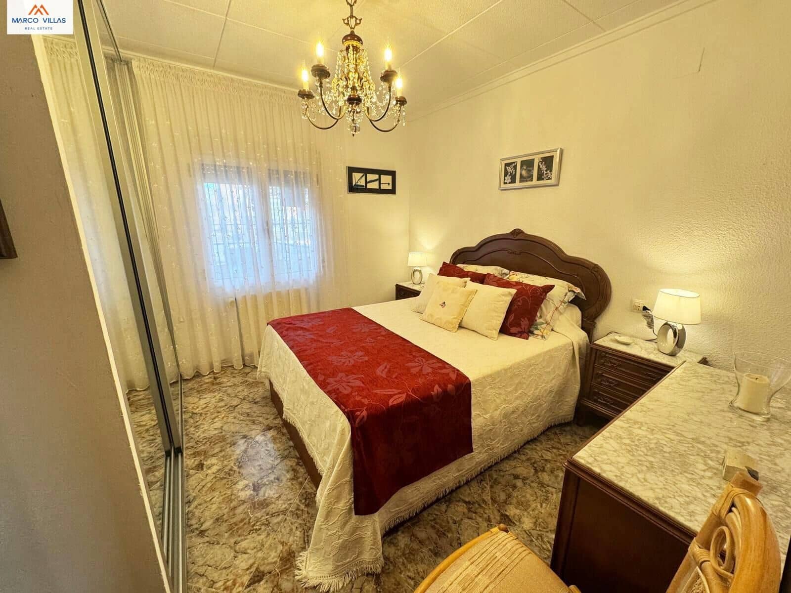 6 Zimmer Villa zu verkaufen in San Fulgencio mit Garage - 299.000 € (Ref: 8869783)