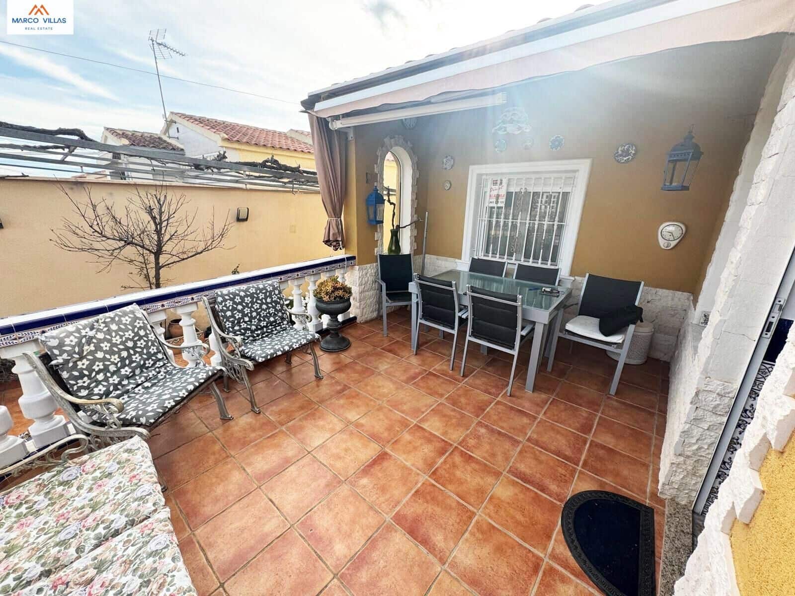 6 Zimmer Villa zu verkaufen in San Fulgencio mit Garage - 299.000 € (Ref: 8869783)