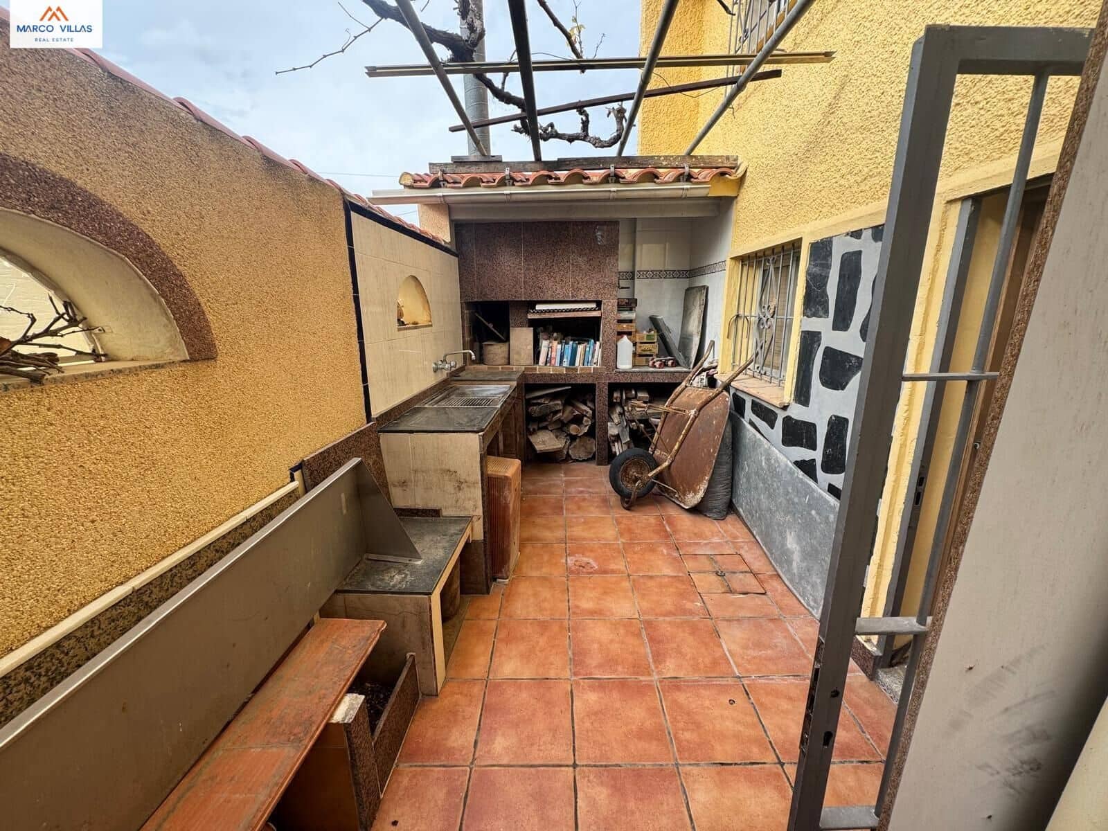 6 Zimmer Villa zu verkaufen in San Fulgencio mit Garage - 299.000 € (Ref: 8869783)