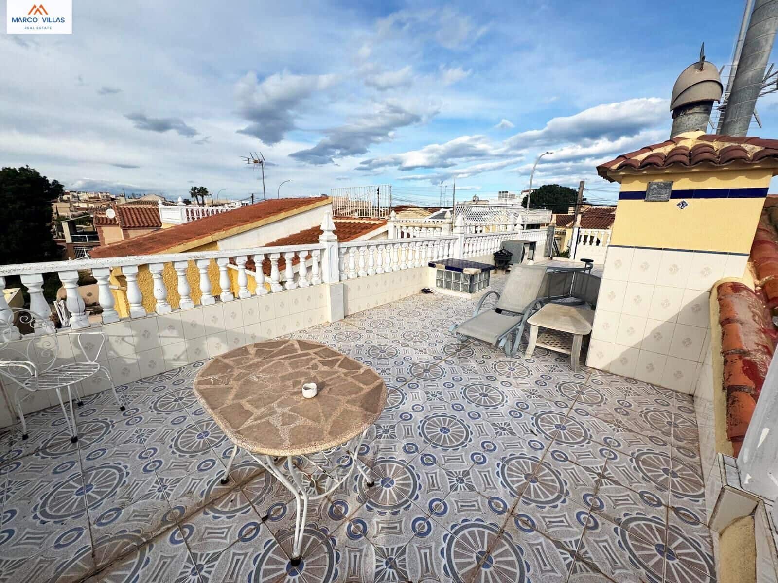 6 Zimmer Villa zu verkaufen in San Fulgencio mit Garage - 299.000 € (Ref: 8869783)