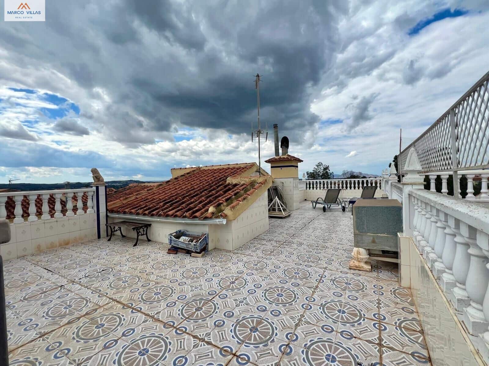 6 Zimmer Villa zu verkaufen in San Fulgencio mit Garage - 299.000 € (Ref: 8869783)