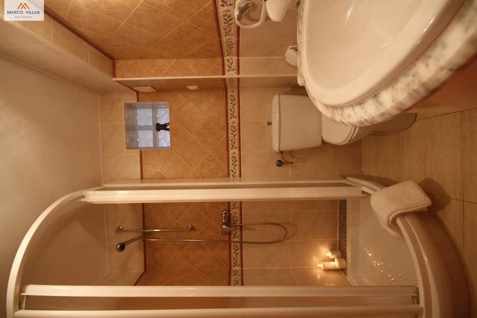 6 Zimmer Villa zu verkaufen in San Fulgencio mit Garage - 299.000 € (Ref: 8869783)