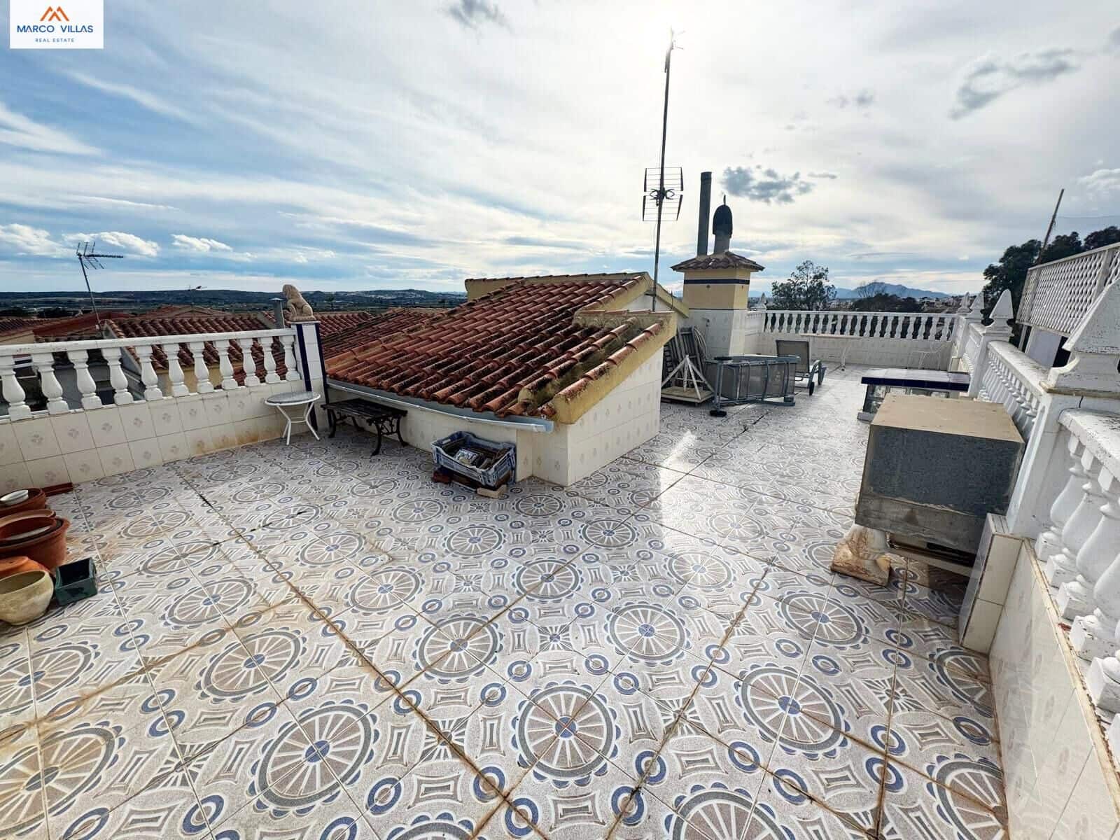 6 Zimmer Villa zu verkaufen in San Fulgencio mit Garage - 299.000 € (Ref: 8869783)