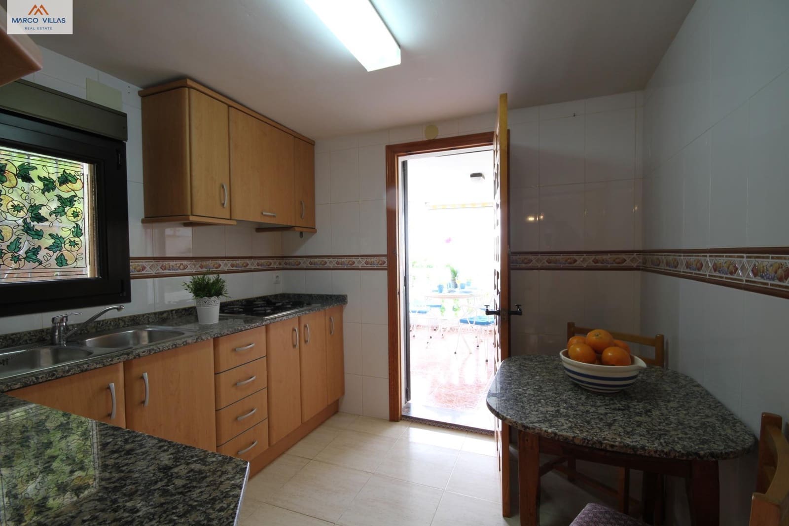 6 Zimmer Villa zu verkaufen in San Fulgencio mit Garage - 299.000 € (Ref: 8869783)