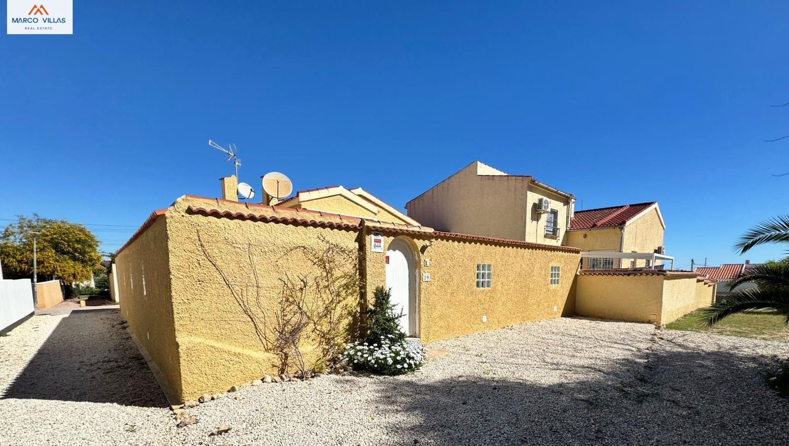 3 bedroom Villa for sale in San Fulgencio - € 230,000 (Ref: 8897013)