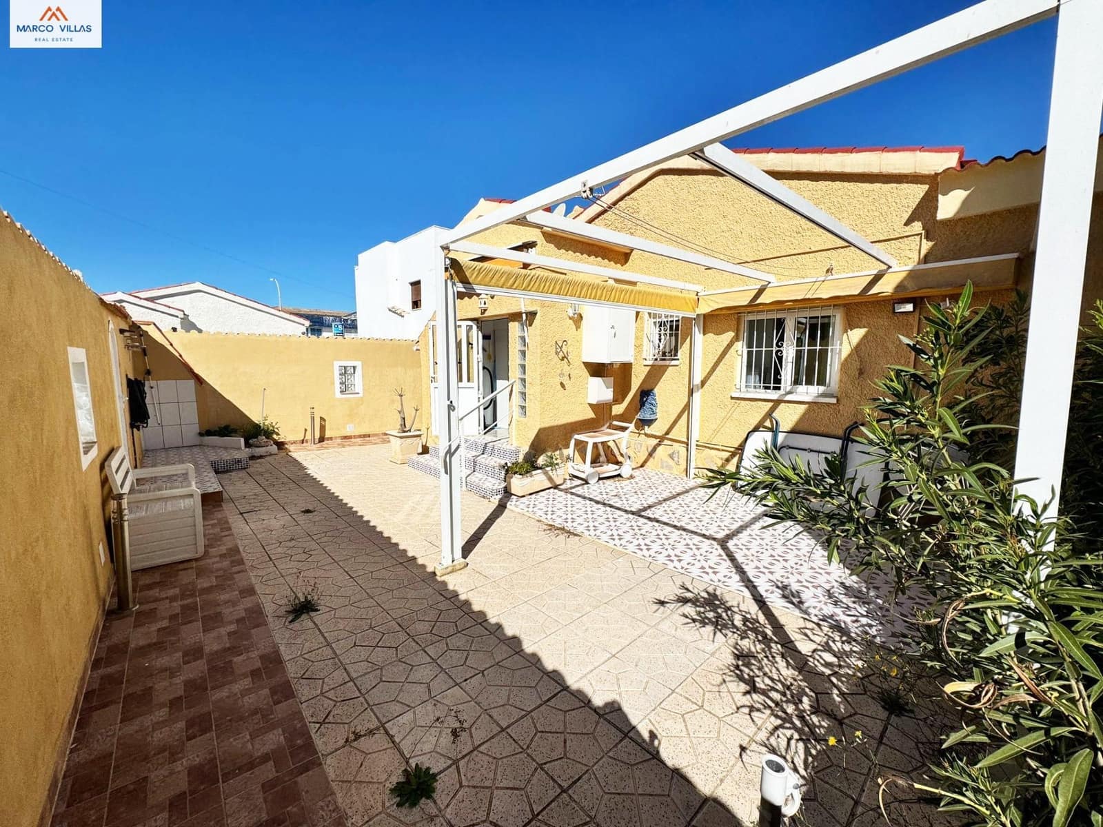 3 bedroom Villa for sale in San Fulgencio - € 230,000 (Ref: 8897013)