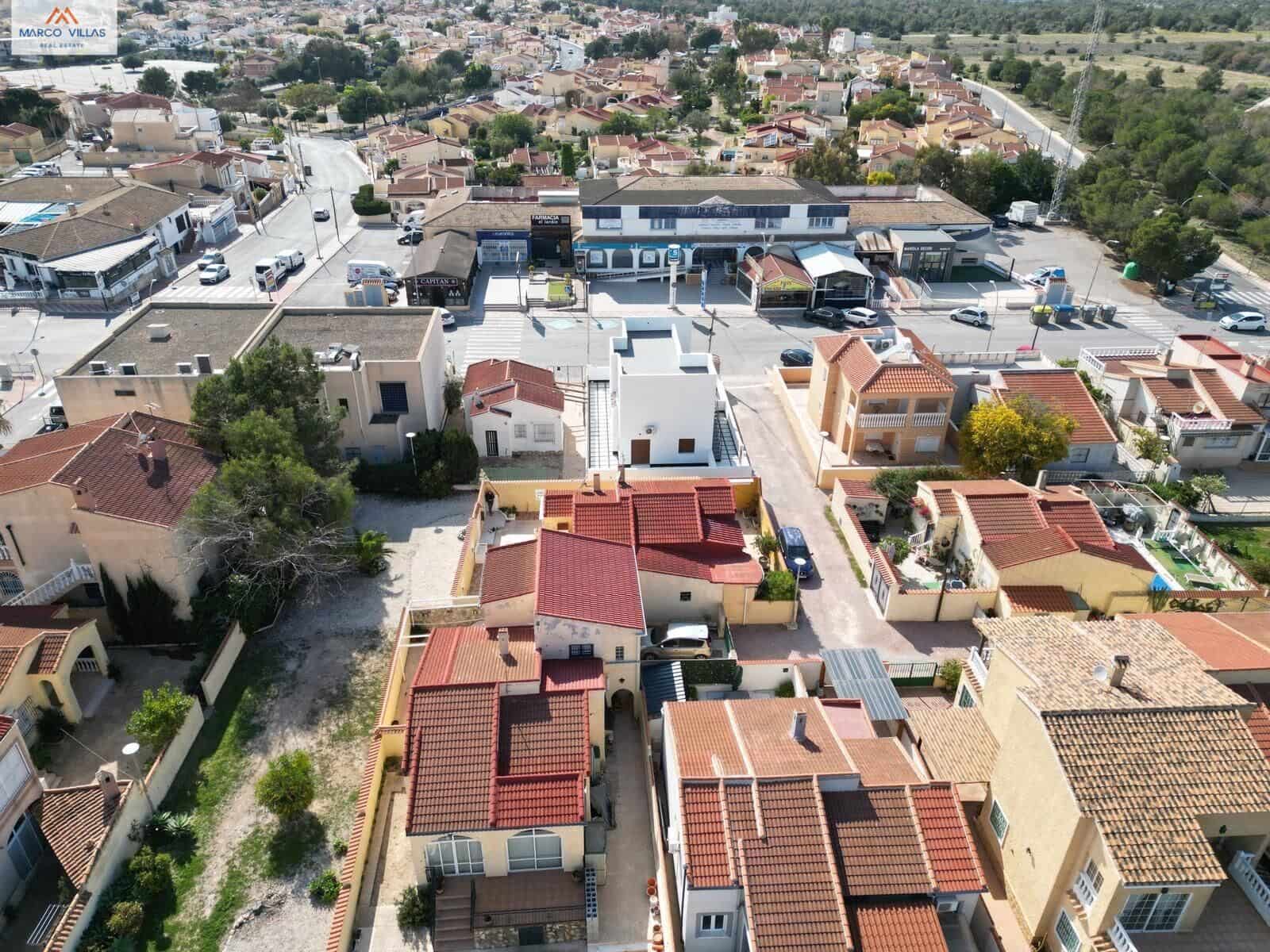 3 bedroom Villa for sale in San Fulgencio - € 230,000 (Ref: 8897013)