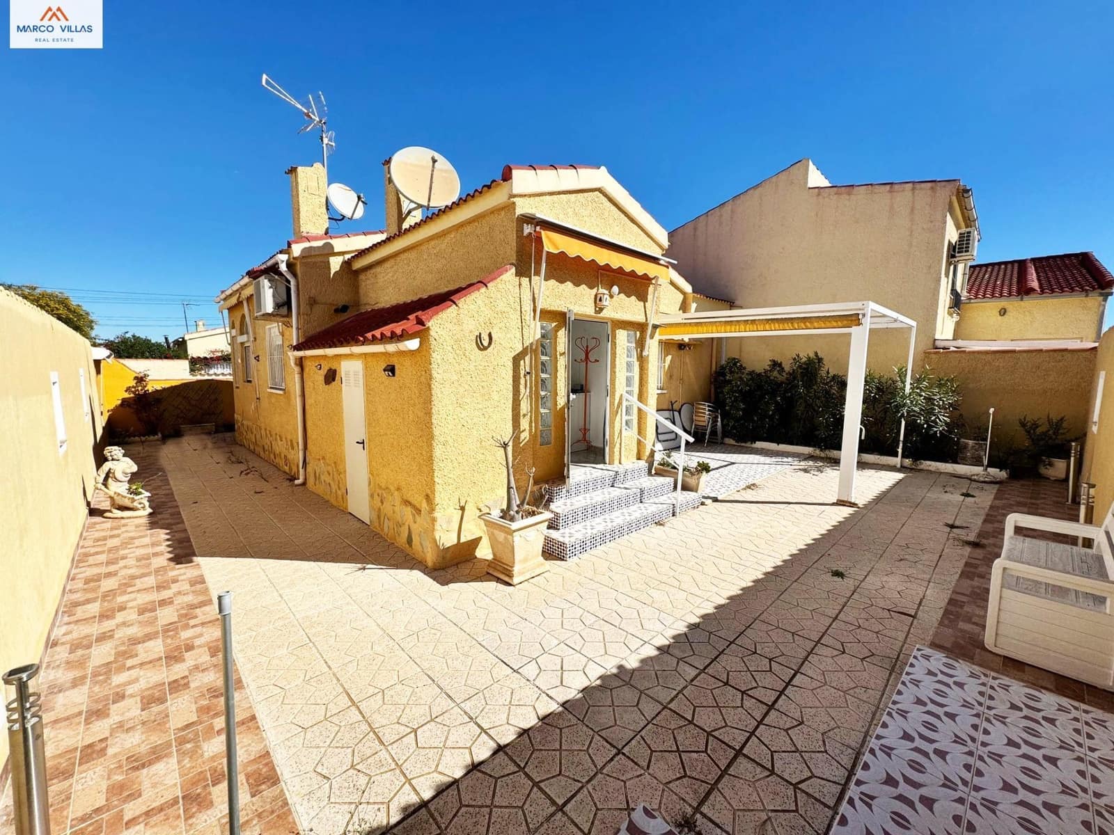 3 bedroom Villa for sale in San Fulgencio - € 230,000 (Ref: 8897013)