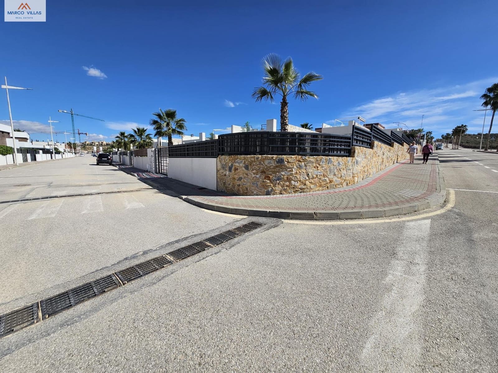 3 makuuhuone Huvila myytävänä paikassa Algorfa mukana uima-altaan - 560 000 € (Ref: 8907762)