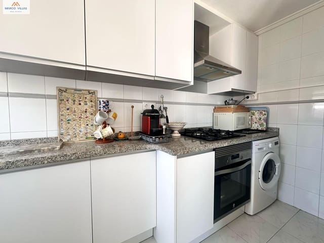 2 bedroom Penthouse for sale in Guardamar del Segura with garage - € 232,000 (Ref: 8921585)