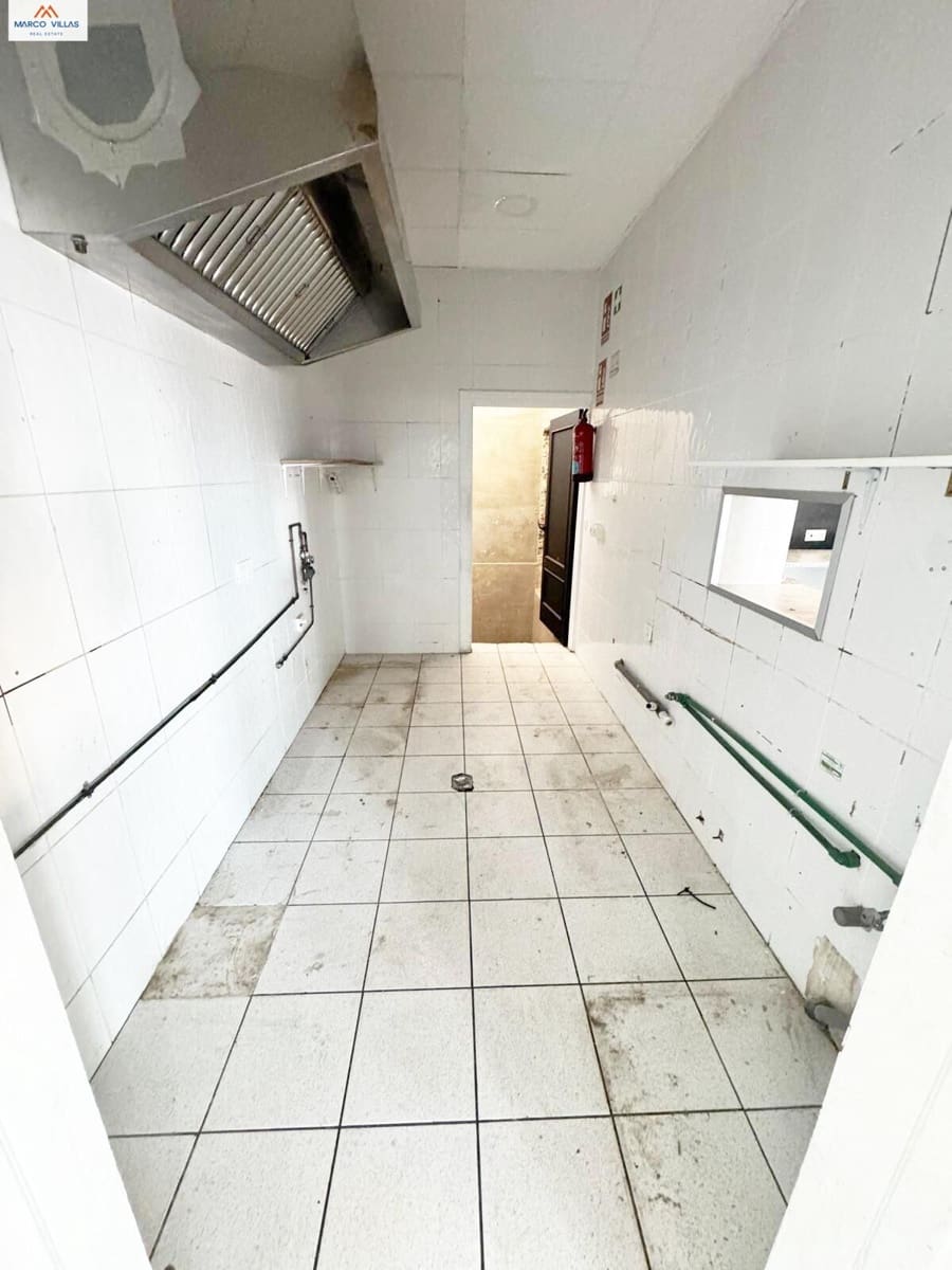 Commercial for sale in San Fulgencio - € 190,000 (Ref: 8954337)