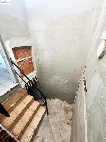 Commercial for sale in San Fulgencio - € 190,000 (Ref: 8954337)