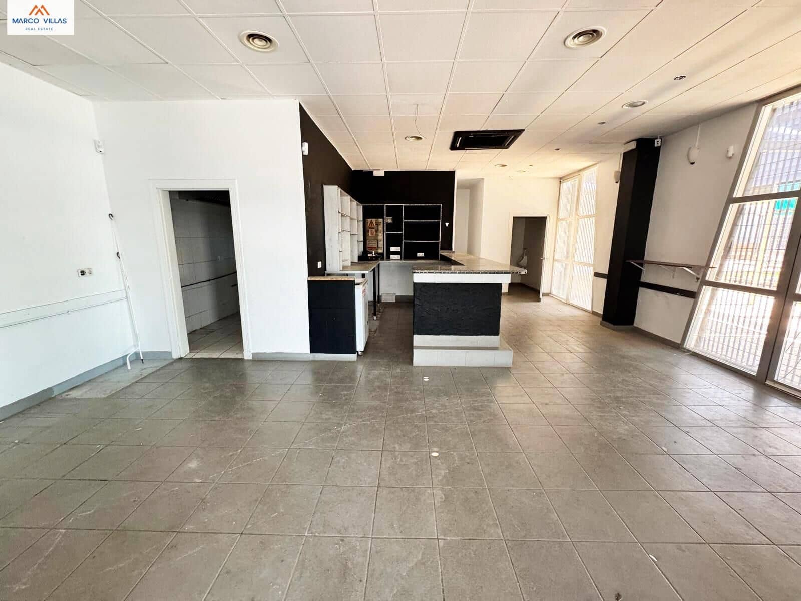 Commercial for sale in San Fulgencio - € 190,000 (Ref: 8954337)