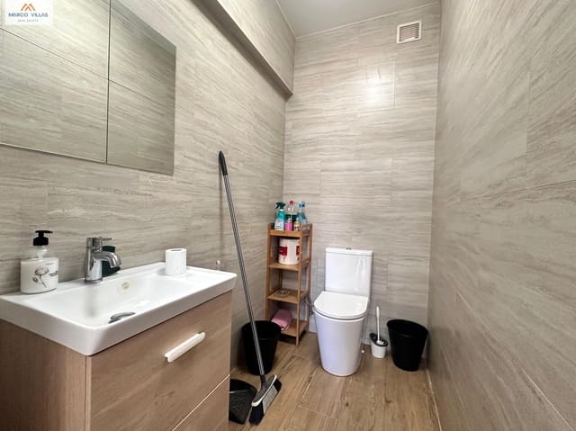 Comercial para venda em Guardamar del Segura - 100 000 € (Ref: 9001605)