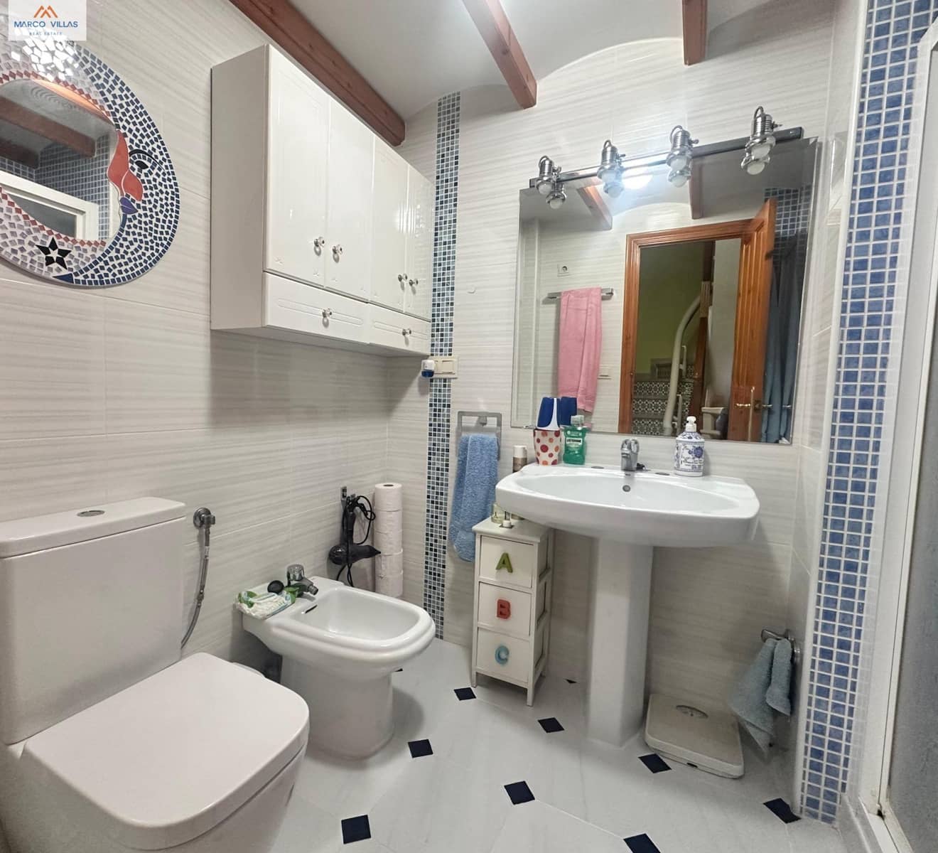 4 bedroom Villa for sale in Guardamar del Segura with pool garage - € 435,000 (Ref: 9003639)