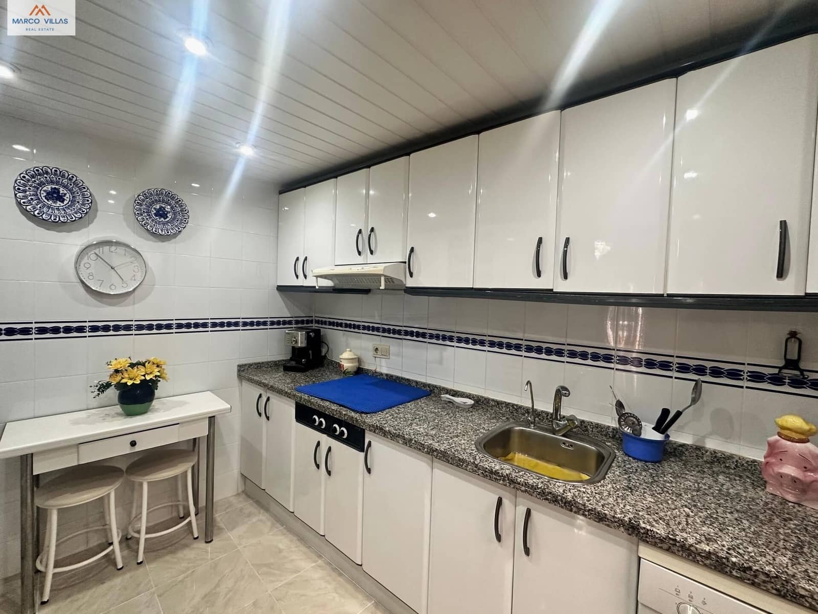 4 bedroom Villa for sale in Guardamar del Segura with pool garage - € 435,000 (Ref: 9003639)