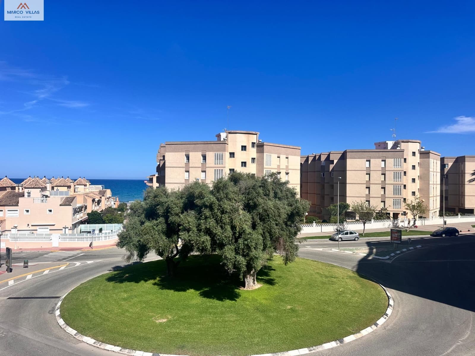 4 bedroom Villa for sale in Guardamar del Segura with pool garage - € 435,000 (Ref: 9003639)