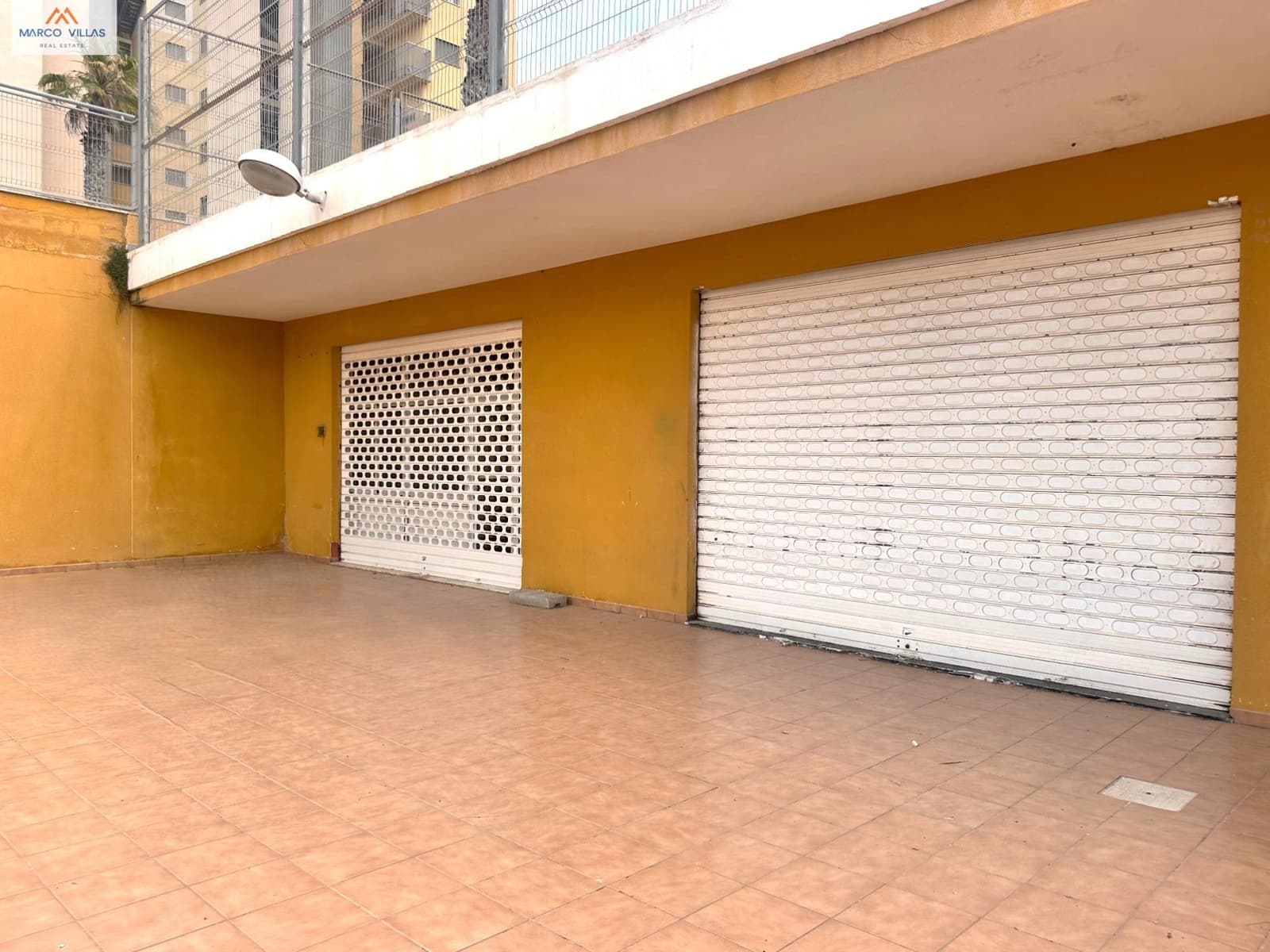 Commercieel te koop in Guardamar del Segura - € 225.000 (Ref: 9048729)