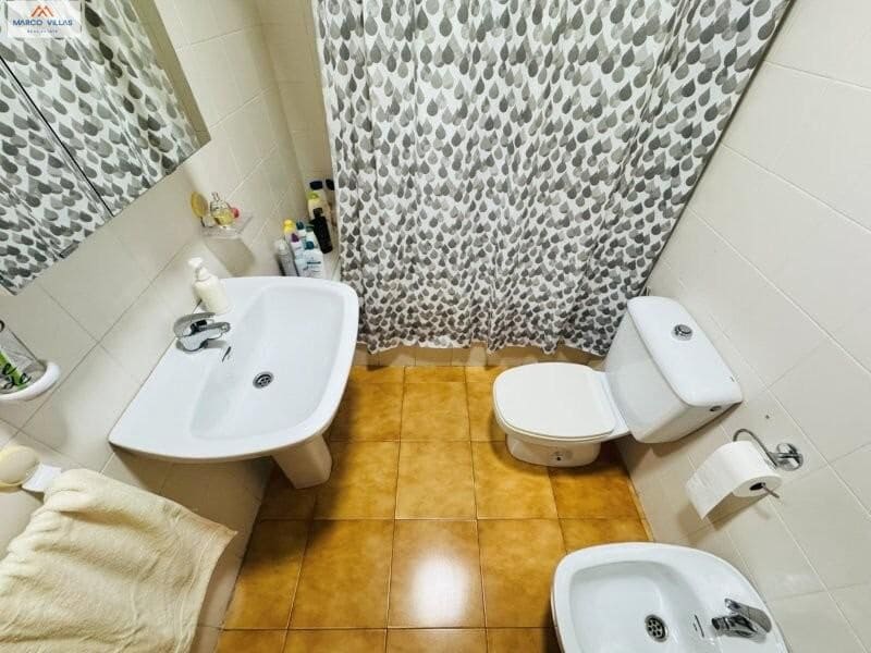 2 bedroom Apartment for sale in Torrevieja with pool garage - € 165,000 (Ref: 9152109)