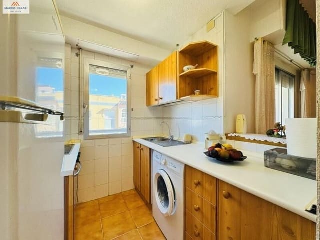 2 bedroom Apartment for sale in Torrevieja with pool garage - € 165,000 (Ref: 9152109)