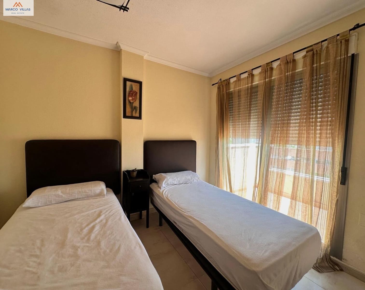 3 makuuhuone Rivitalo myytävänä paikassa Guardamar del Segura mukana uima-altaan 
autotalli - 219 000 € (Ref: 9176431)