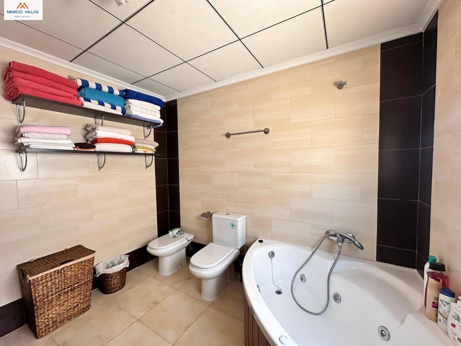 3 chambre Villa/Maison Mitoyenne à vendre à Guardamar del Segura avec piscine garage - 245 000 € (Ref: 9176431)