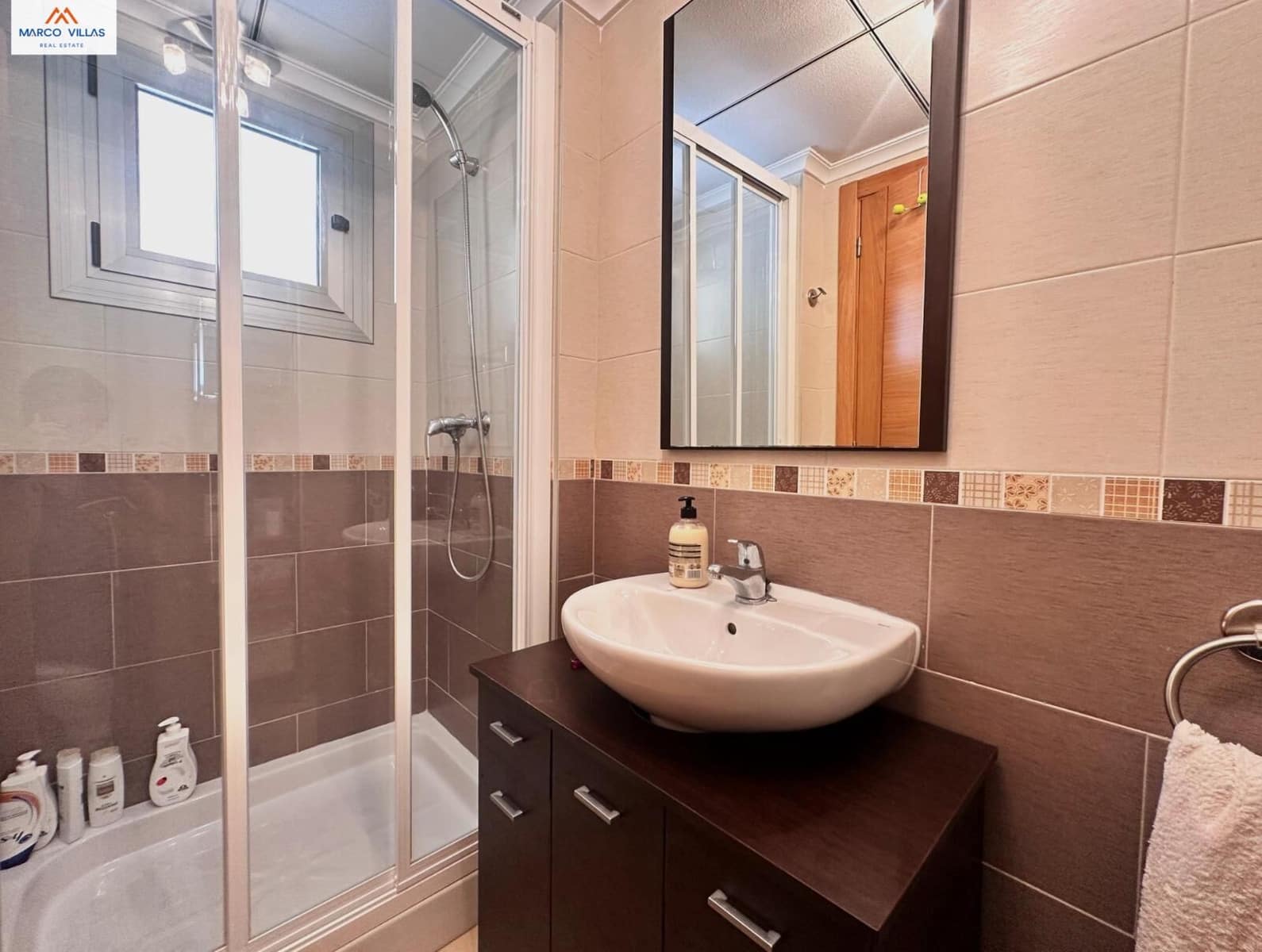 3 chambre Villa/Maison Mitoyenne à vendre à Guardamar del Segura avec piscine garage - 245 000 € (Ref: 9176431)