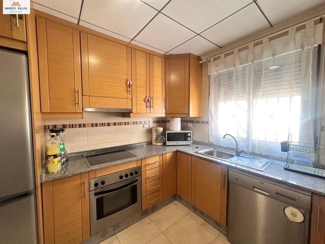 3 sypialnia Dom szeregowy na sprzedaż w Los Secanos, Guardamar del Segura z basenem garażem - 245 000 € (Ref: 9176431)