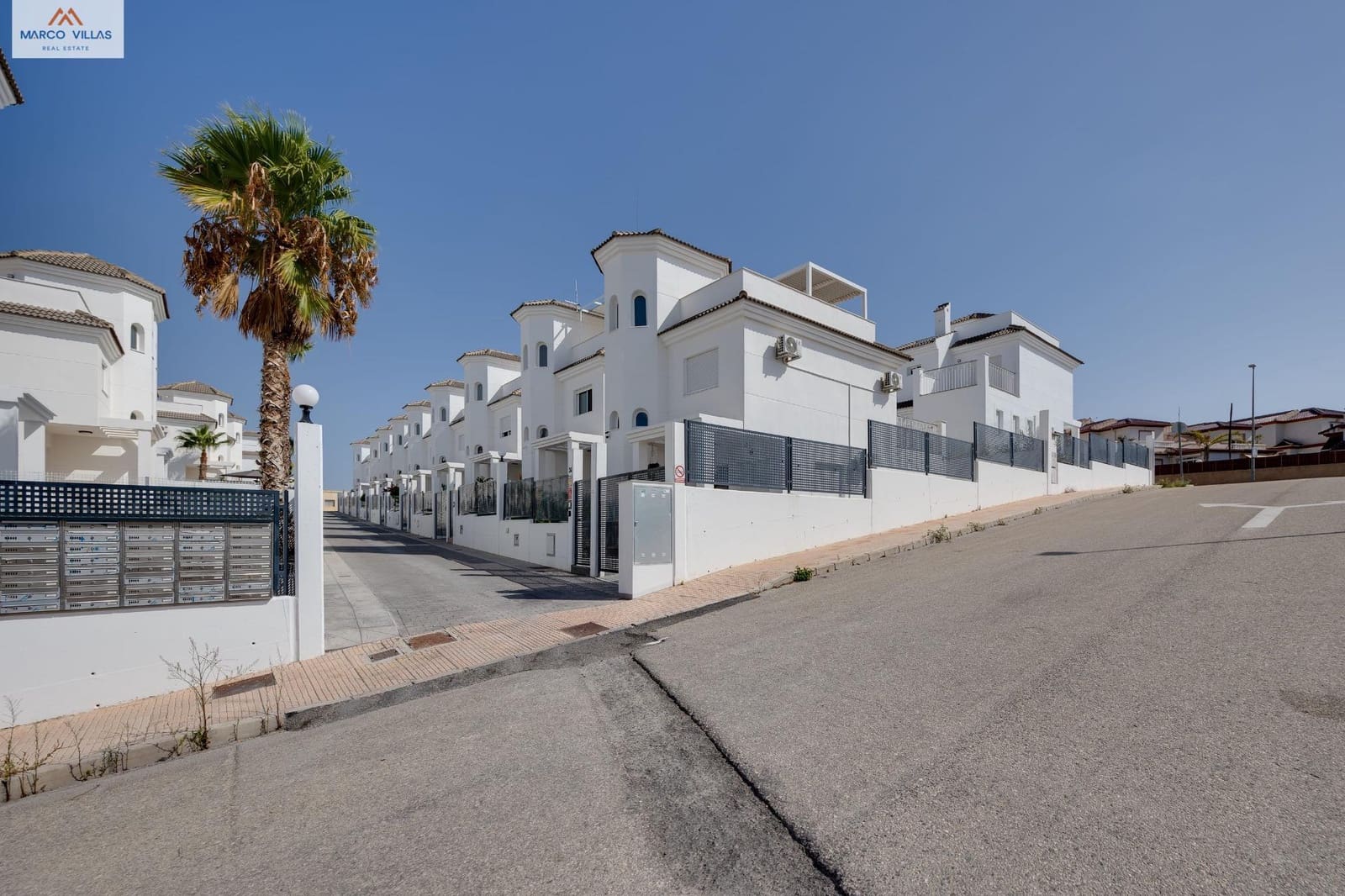 3 slaapkamer Villa te koop in San Fulgencio met zwembad - € 280.000 (Ref: 9202408)