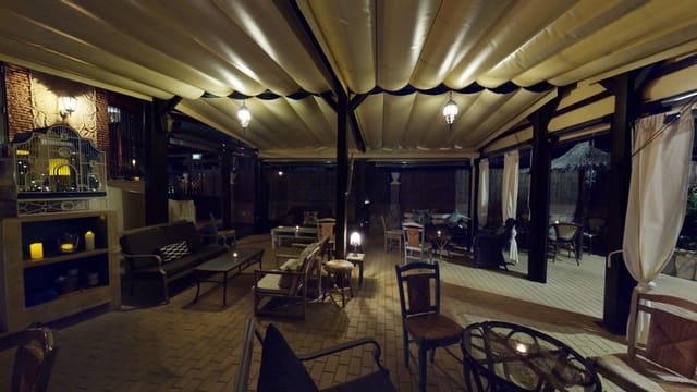 Commercial for sale in San Fulgencio - € 250,000 (Ref: 9206787)